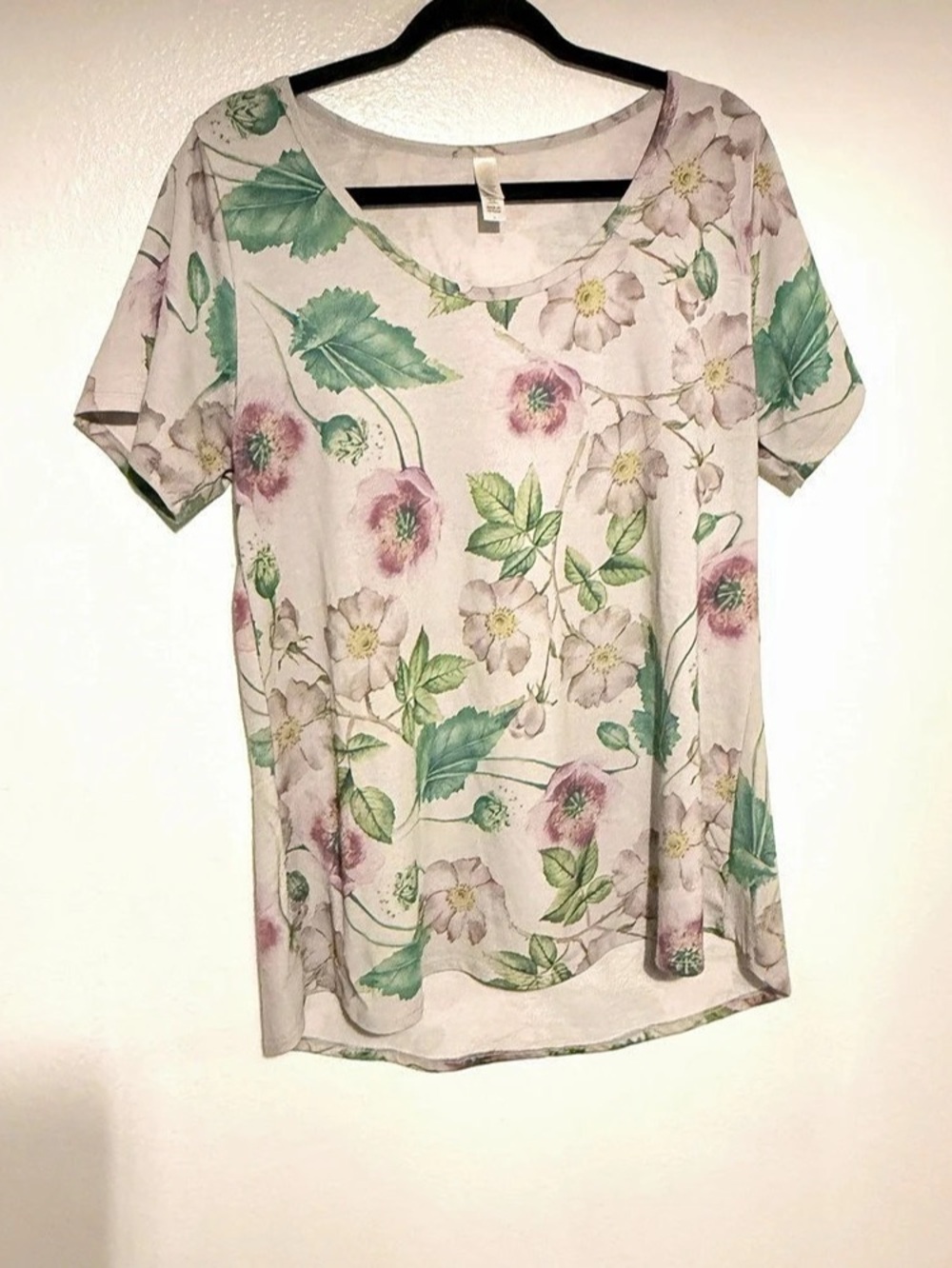 LuLaRoe Floral Short Sleeve Top in White & Green